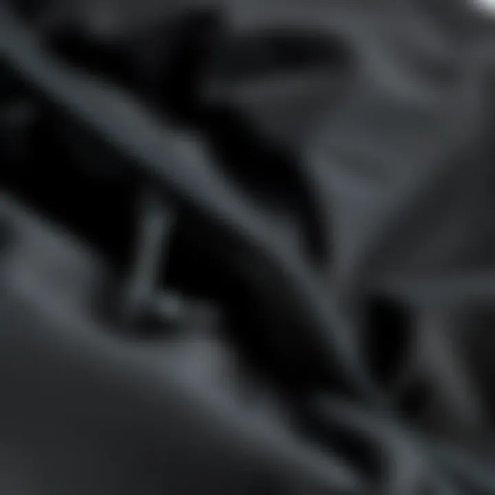 Detailing the Insulation of Kaz Tüyü Mont Close-up of Kaz Tüyü Mont fabric highlighting insulation