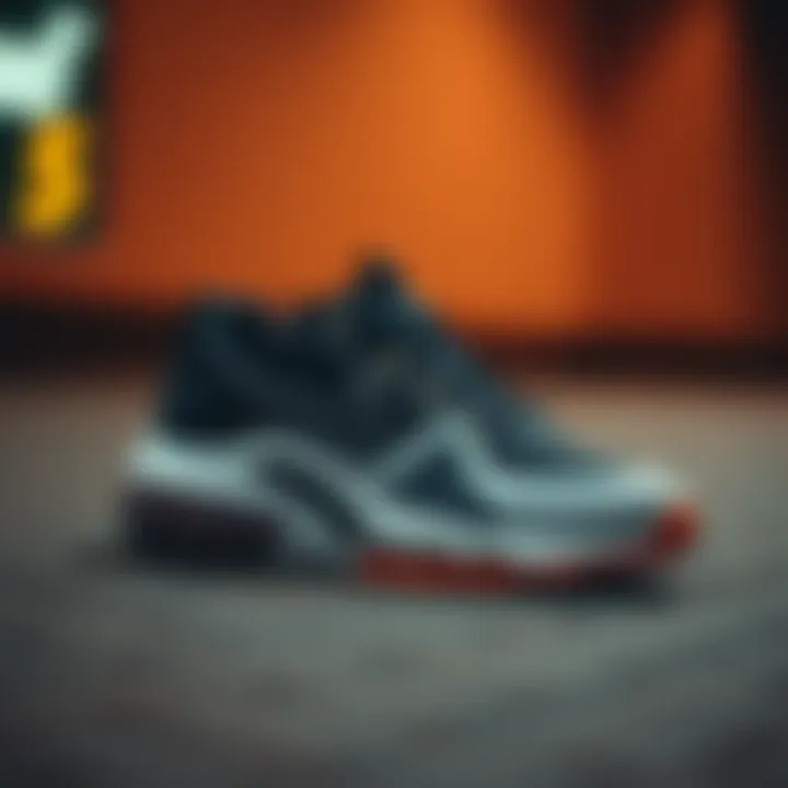 Notable Nike 2000 Zoom: Tarihçe ve Stil Notable Nike 2000 Zoom: Tarihçe ve Stil